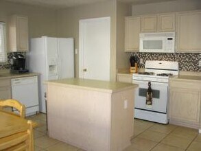 12419 Fountain Hill Ln NE in Albuquerque, NM - Building Photo - Building Photo