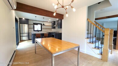 90 Van Dale Rd in Woodstock, NY - Building Photo - Building Photo