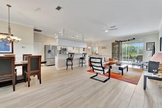 6738 Peach Tree Creek Rd in Bradenton, FL - Building Photo - Building Photo