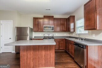 793 Lobdale Falls Dr in Lawrenceville, GA - Building Photo - Building Photo
