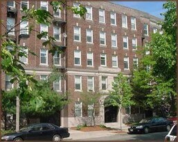135 Washington St, Unit 53 in Boston, MA - Building Photo