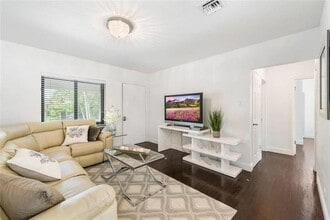 801 NE 19th Ave in Fort Lauderdale, FL - Building Photo - Building Photo