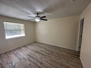 222 Red Maple Pl in Brandon, FL - Building Photo - Building Photo