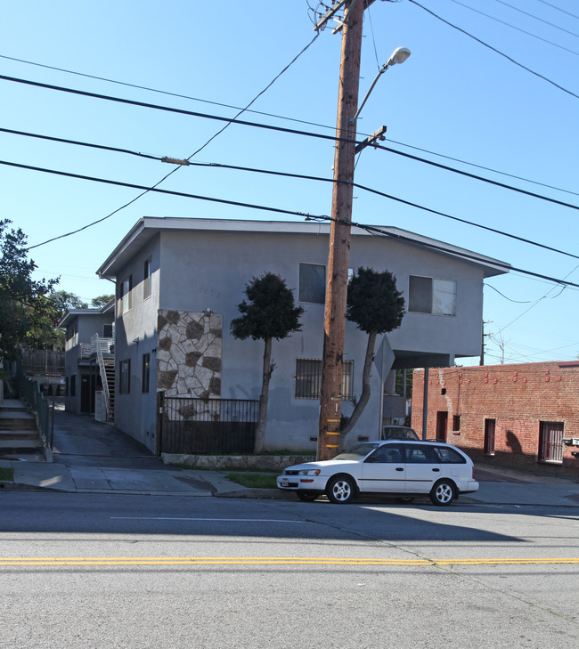 3536 Fletcher Dr in Los Angeles, CA - Building Photo - Building Photo