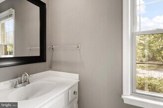 5439 Plymouth Meadows Ct in Fairfax, VA - Building Photo - Building Photo