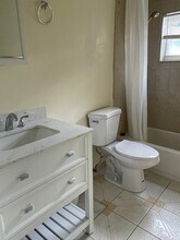 424 NE 44th St in Deerfield Beach, FL - Building Photo - Building Photo