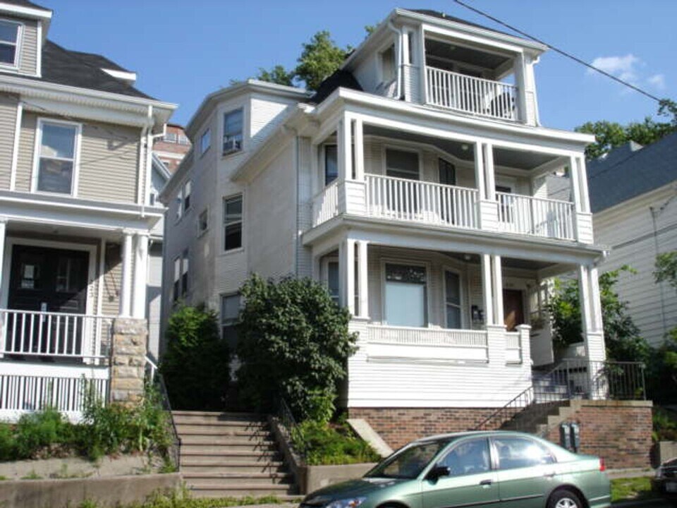 219 E Mifflin St-Unit -2 in Madison, WI - Building Photo