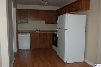 118 Darby Woods Ct in Radcliff, KY - Building Photo - Building Photo