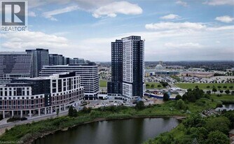 2711 Eglinton Ave W in Mississauga, ON - Building Photo