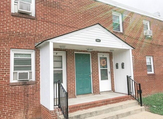 property at 1905 Grayland Ave