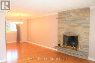 11 Hillview Rd in Ottawa, ON - Building Photo - Building Photo