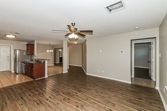 2131 Golden Topaz Dr in Rosharon, TX - Building Photo - Building Photo