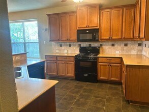2409 Dovetail St in Pflugerville, TX - Building Photo - Building Photo
