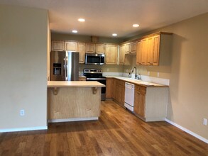 7503 NE 61st Way in Vancouver, WA - Building Photo - Building Photo