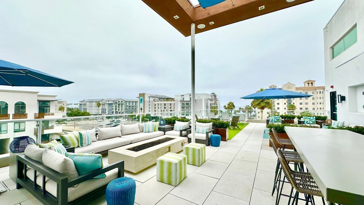 355 N Cleveland St in Oceanside, CA - Building Photo