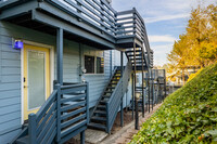 Hillside Terrace Condominiums in Portland, OR - Foto de edificio - Building Photo