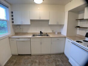 7315 SE 46th Ave in Portland, OR - Building Photo - Building Photo