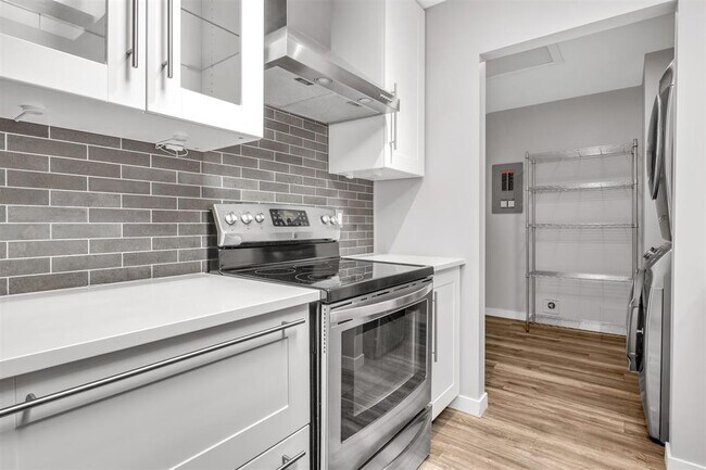 1750 McKenzie Rd in Abbotsford, BC - Building Photo - Building Photo
