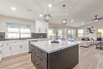 4785 N Grand Canyon Dr in Las Vegas, NV - Building Photo - Building Photo