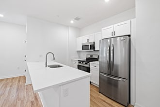 1309 Cambridge St, Unit 302 in Philadelphia, PA - Foto de edificio - Building Photo