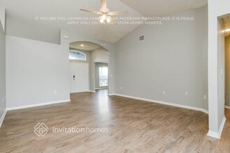 331 Cloverdale Rd in Winter Haven, FL - Foto de edificio - Building Photo