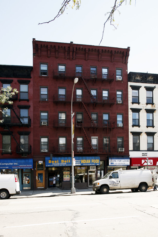 722-724 Tenth Ave in New York, NY - Building Photo - Building Photo