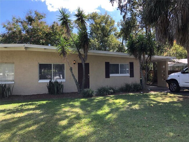 3 Lotus Lake Dr in Casselberry, FL - Building Photo - Building Photo