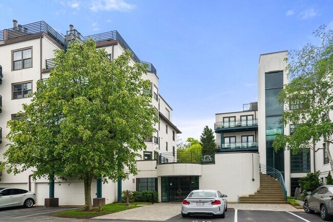 227 Summit Ave in Brookline, MA - Building Photo - Building Photo