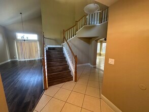 1570 Deer Run Ln in Tracy, CA - Building Photo - Building Photo