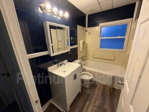 4264 E 164th St in Cleveland, OH - Building Photo - Building Photo