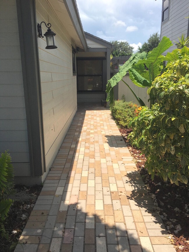 property at 2569 Bedford Mews Dr