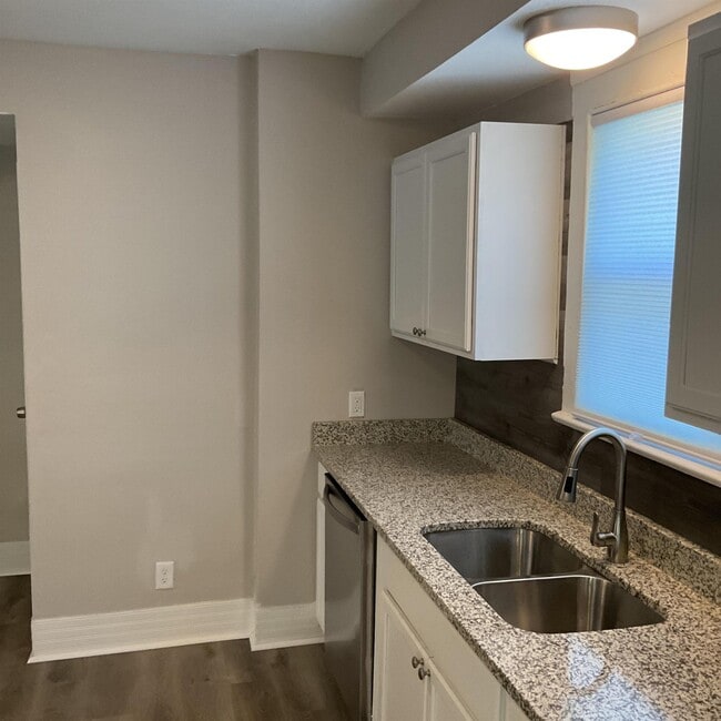 441 Wildwood Ave in Akron, OH - Building Photo - Building Photo