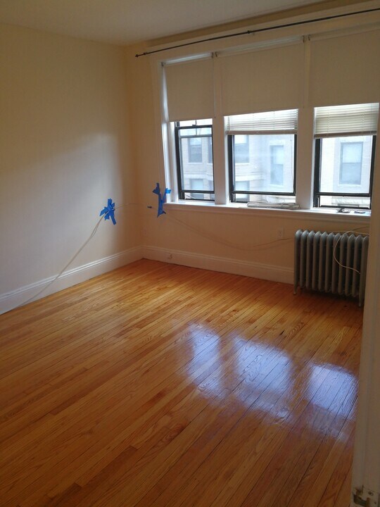 2 Sutherland Rd, Unit 31 in Boston, MA - Foto de edificio