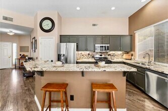 27351 Eagles Nest Dr in Corona, CA - Foto de edificio - Building Photo