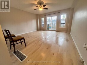 155 Highland Crescent in Kitchener, ON - Building Photo - Building Photo