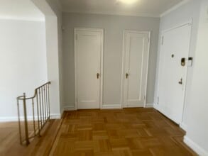 210 Martine Ave, Unit 1H in White Plains, NY - Foto de edificio - Building Photo