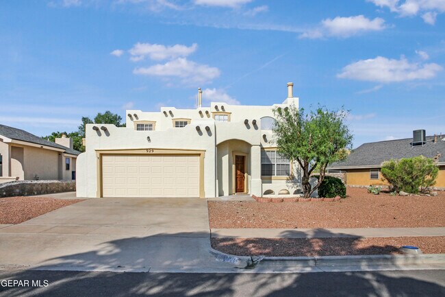 929 Totonaca Ln