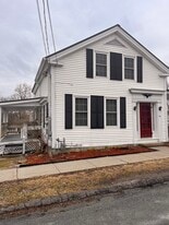 66 S Maple St, Unit A in Vergennes, VT - Building Photo