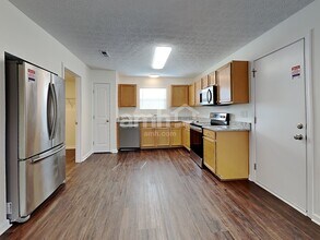 1395 Ithaca Dr in Columbus, OH - Building Photo - Building Photo