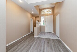 5608 Rustic View Ct in Las Vegas, NV - Building Photo - Building Photo