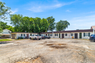 1810-1824 S Perkins Rd in Stillwater, OK - Building Photo - Building Photo