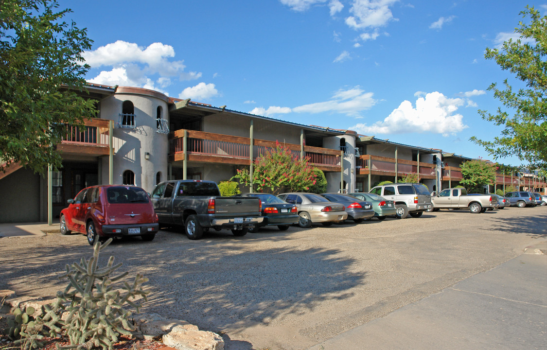 St Francis Village Apartments in Lubbock, TX - Foto de edificio