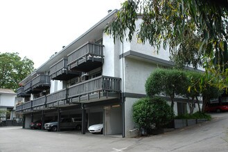 Acalanes Apartments in Lafayette, CA - Building Photo - Building Photo