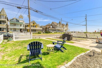 6 1/2 Embury Ave in Ocean Grove, NJ - Building Photo - Building Photo