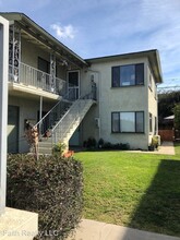 136 Palos Verdes Blvd in Redondo Beach, CA - Foto de edificio - Building Photo