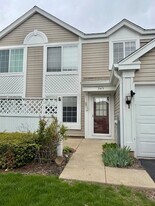 345 N Gregory St in Aurora, IL - Building Photo