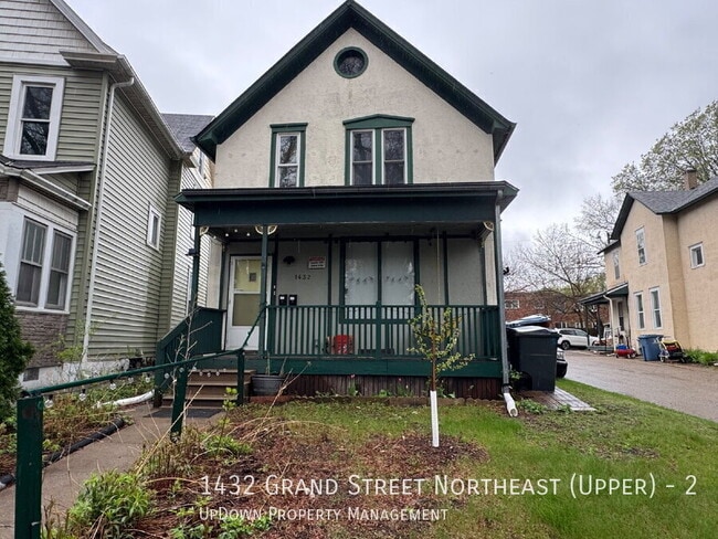 property at 1432 Grand St NE