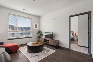 6160 N Rural St in Indianapolis, IN - Building Photo