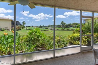 96 Glades Blvd in Naples, FL - Building Photo - Building Photo