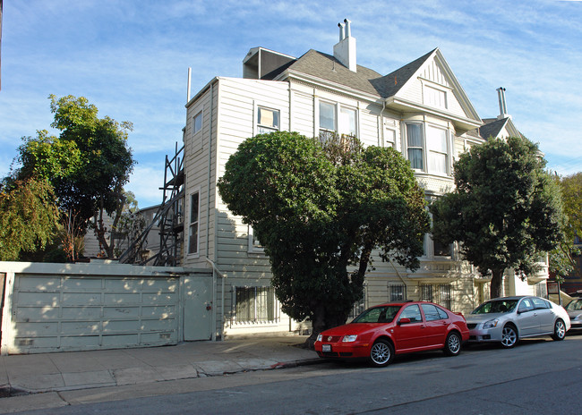 1600 Page St in San Francisco, CA - Foto de edificio - Building Photo